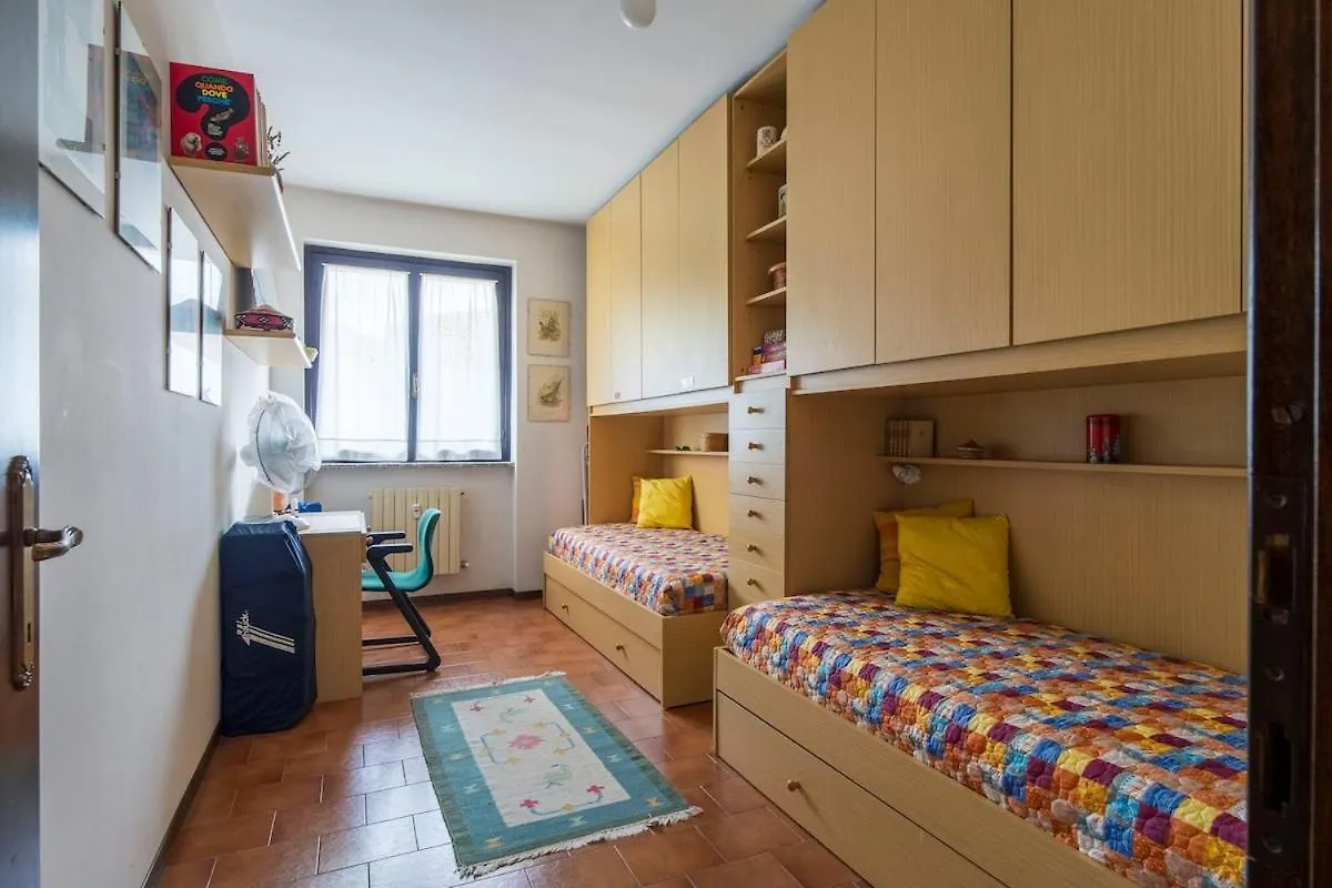 Vintage Lake Flat 20M From Lake Lugano Brusimpiano Italie